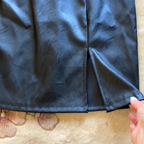 NWT Pleather mini - made in Italy - Picture 2 of 3